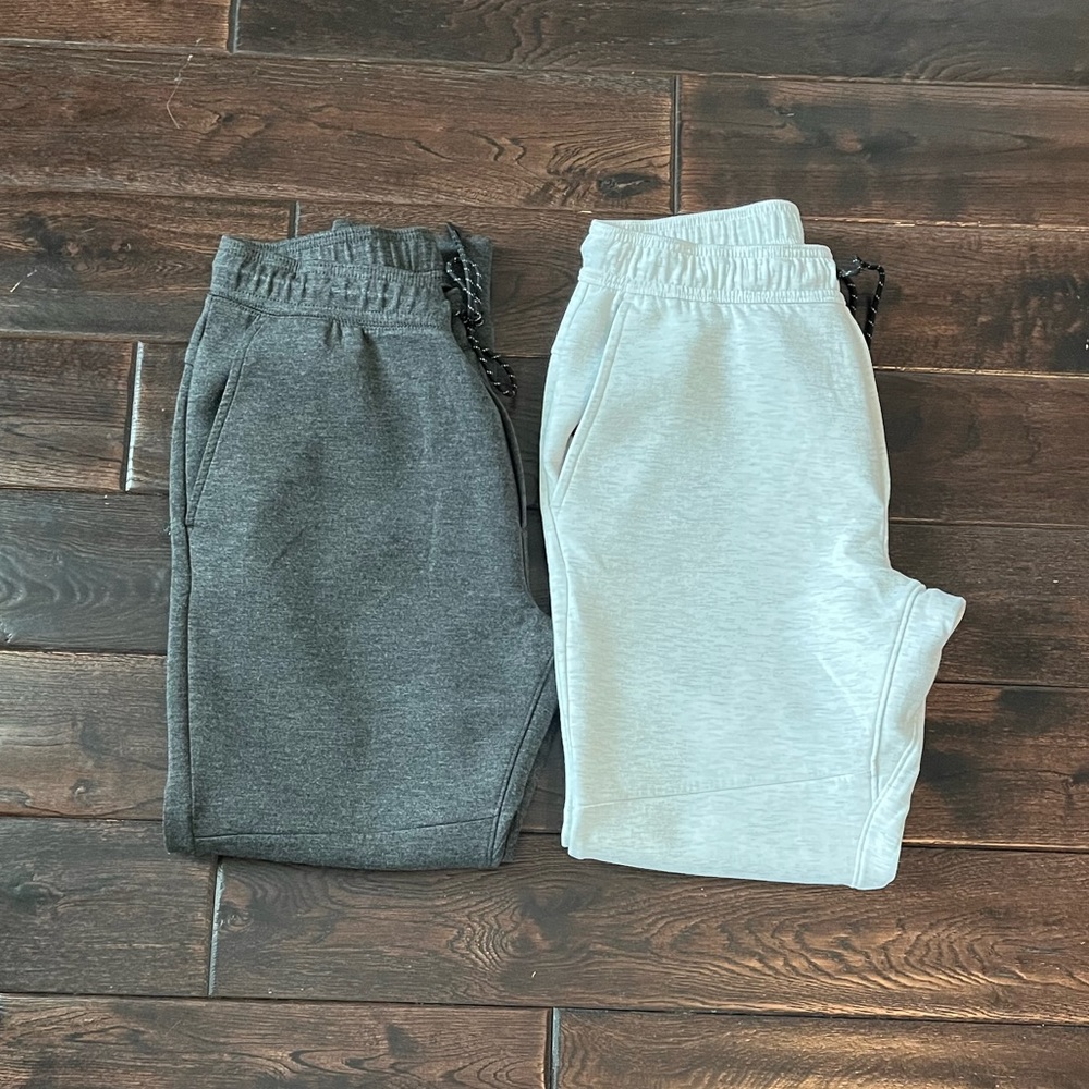 American Eagle Joggers
